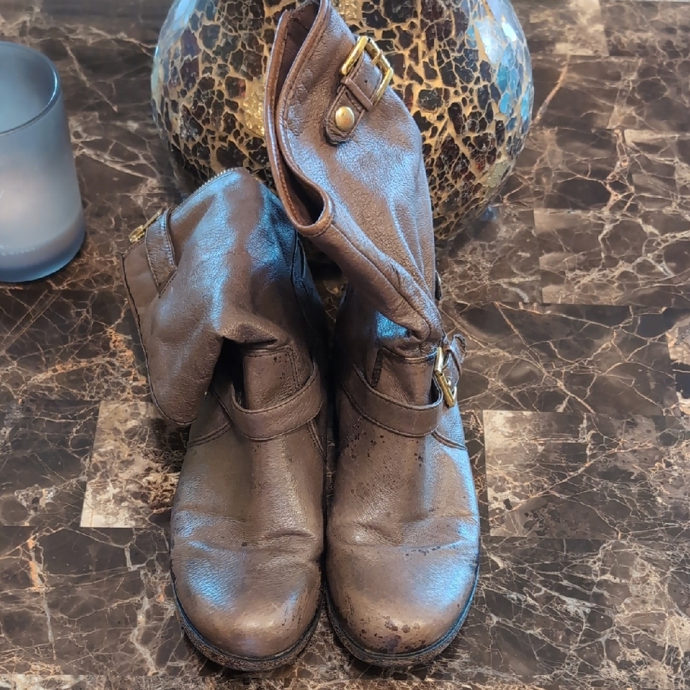 Steve Madden Distressed Leather Buckle Boots